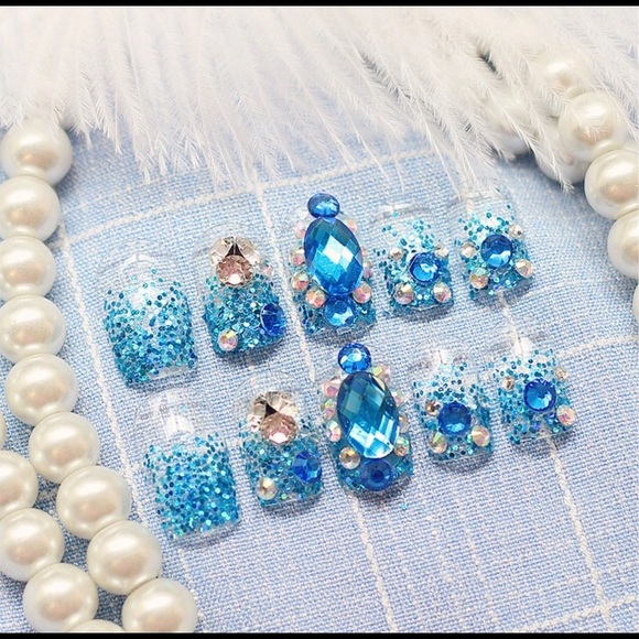 Other - NIB blue rhinestone nail set!